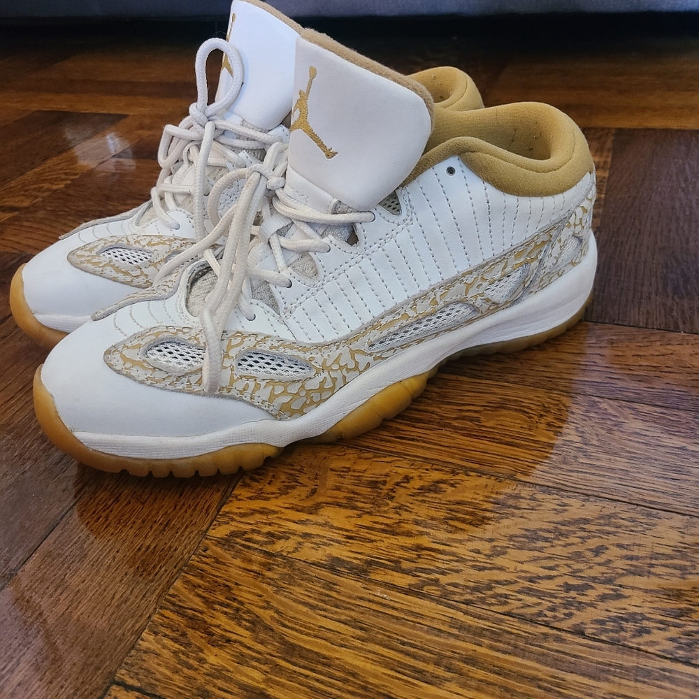 Air Jordan 11 Retro Low GS 306006-173 Youth White/Gold Sneaker Shoes Size 6
